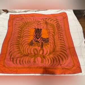 Hermes dip dye Tigre Royale surteint Indian Rose Orange Scarf